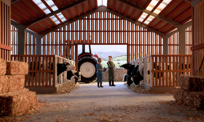 RedTractor_CowShed_Scene_Vets